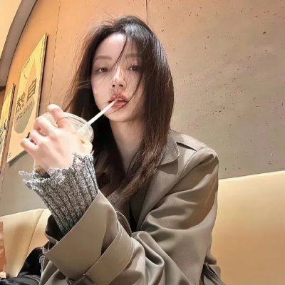 黑伞人